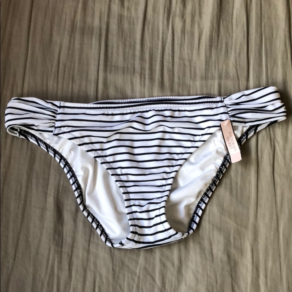 Victoria’s Secret knockout bikini bottom